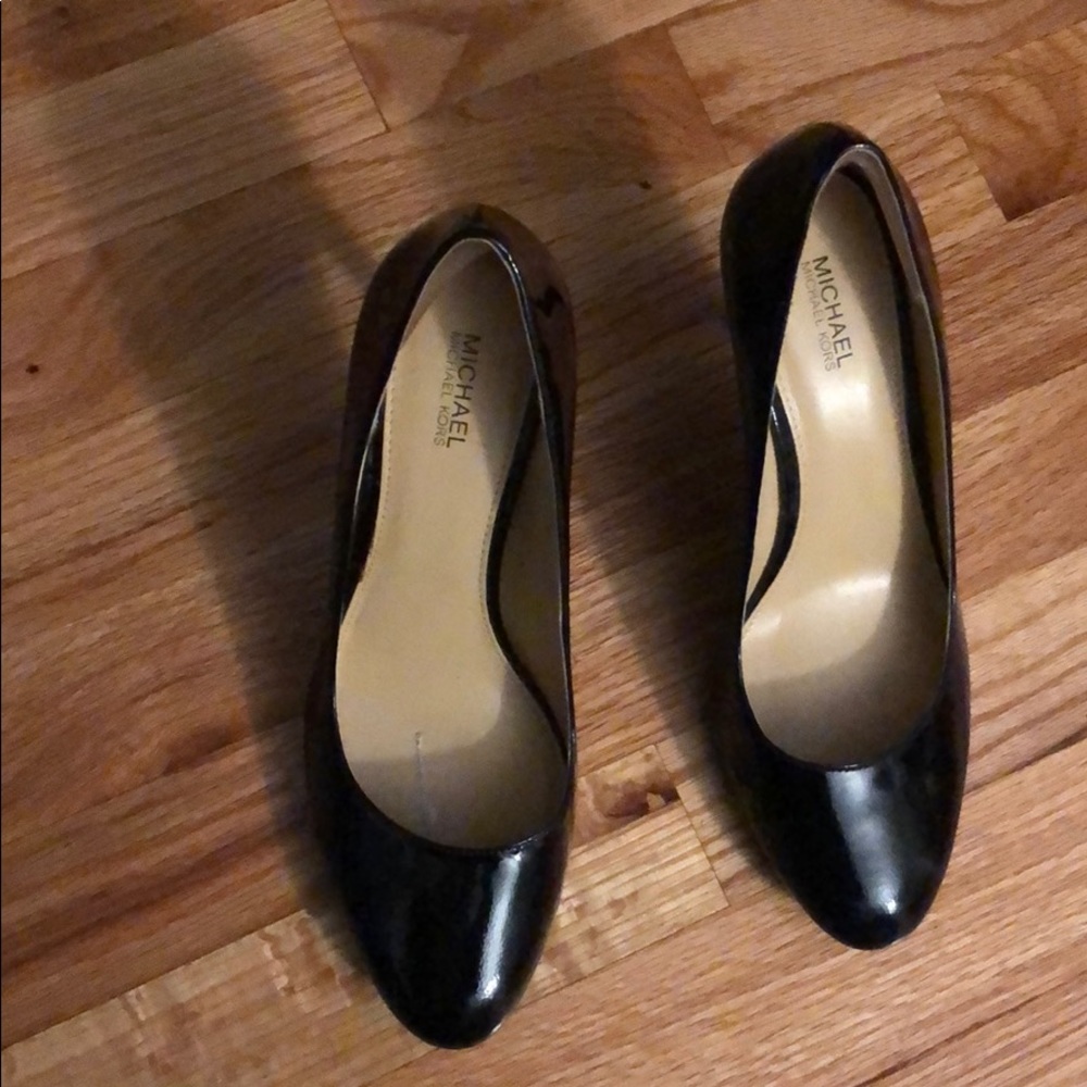 Michael kors heels. Only worn once. Best fit 7.5/8